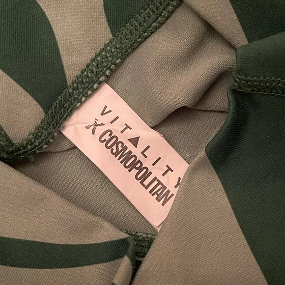 Balance Athletica Vitality X Cosmopolitan pant in botanical green - Picture 6 of 6